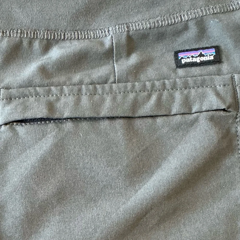 Patagonia Womens Grey Stretch Waist High Rise Pocket Hiking Shorts Size Small - Picture 4 of 9